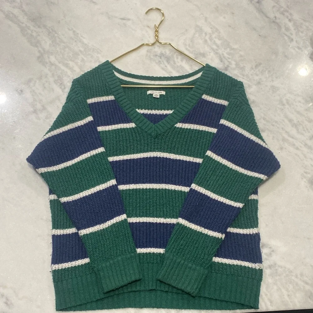 American Eagle Sweater - Picture 1 of 4